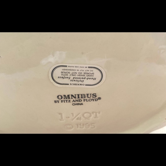 1995 OMNIBUS By Fitz & Floyd Mint Condition Christmas Water Pitcher - Picture 8 of 8